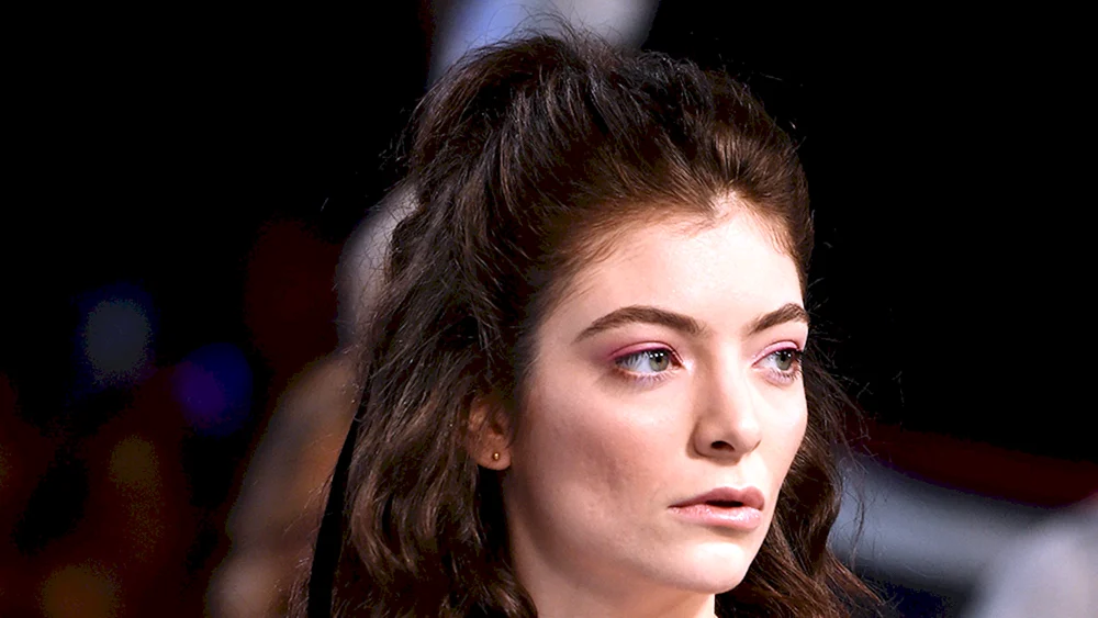 Ana Lorde Titten