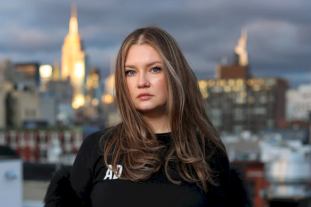 Anna Sorokina Anna Delvie