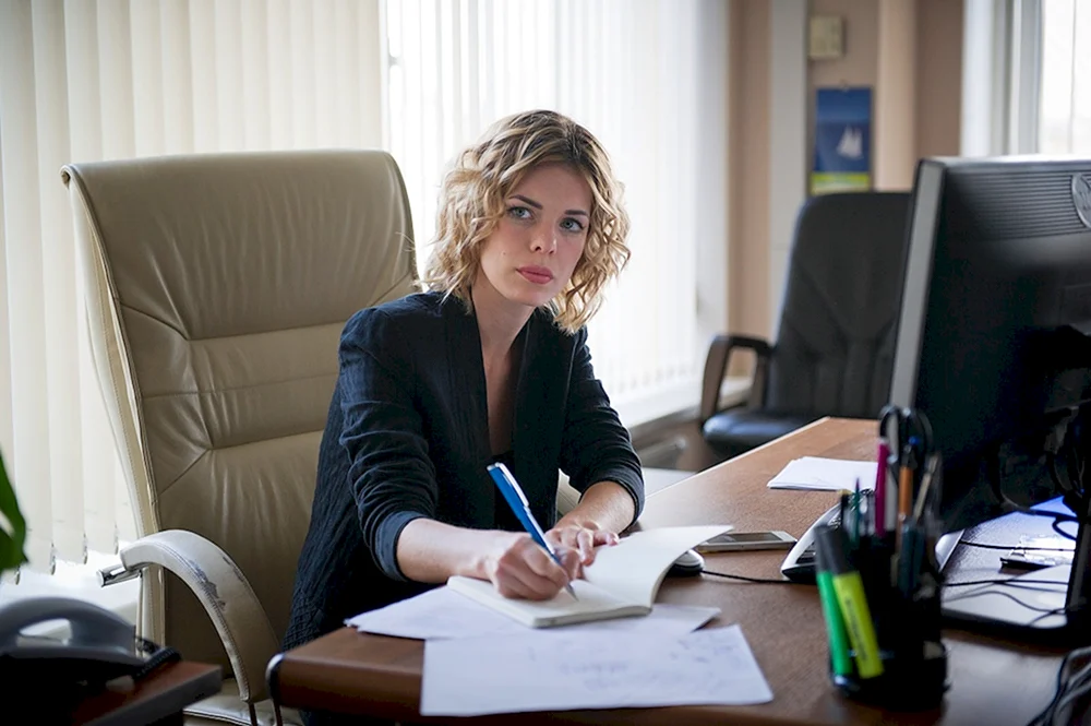 Anna Starshenbaum Schauspielerin