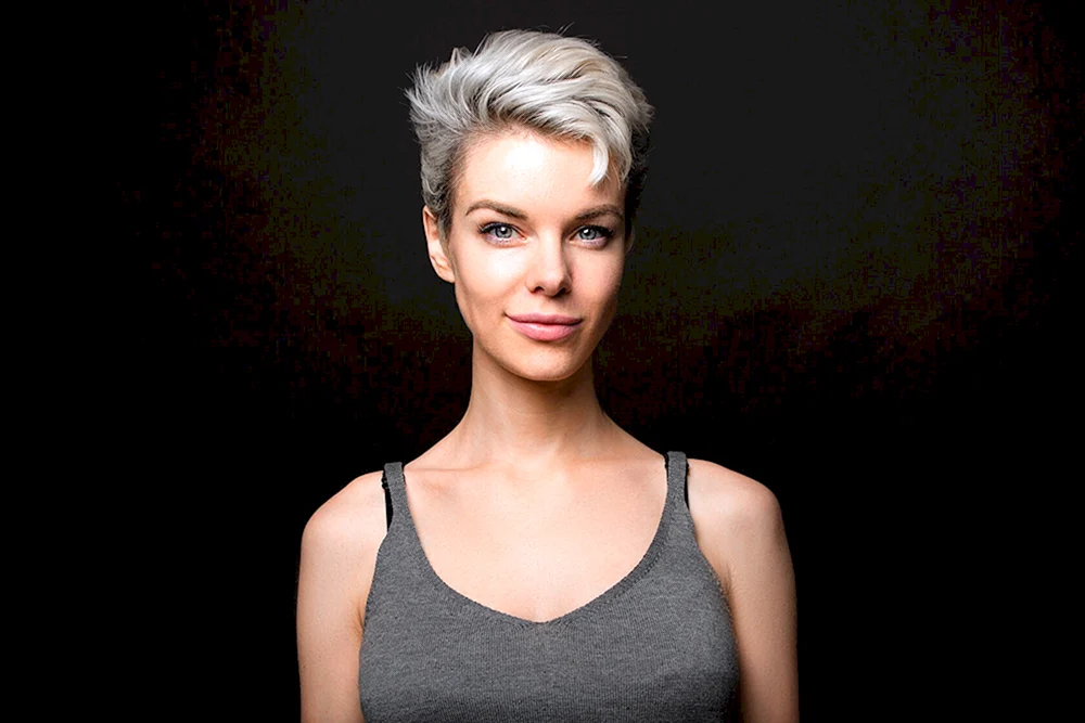 Anna Starshenbaum Schauspielerin