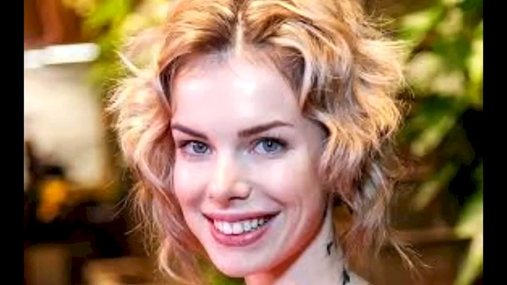 Anna Starshenbaum Schauspielerin