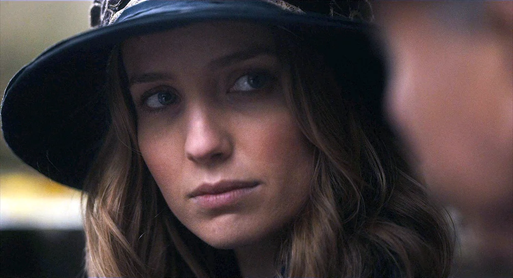 Annabelle Wallis scharfe Visiere