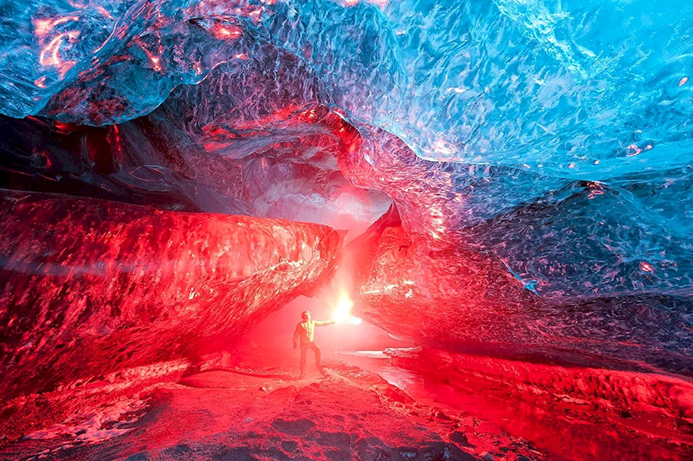 Antarktische Eishöhlen