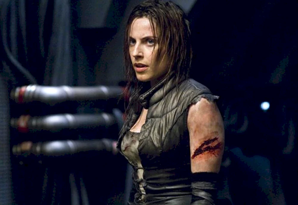 Antje Traue Faora