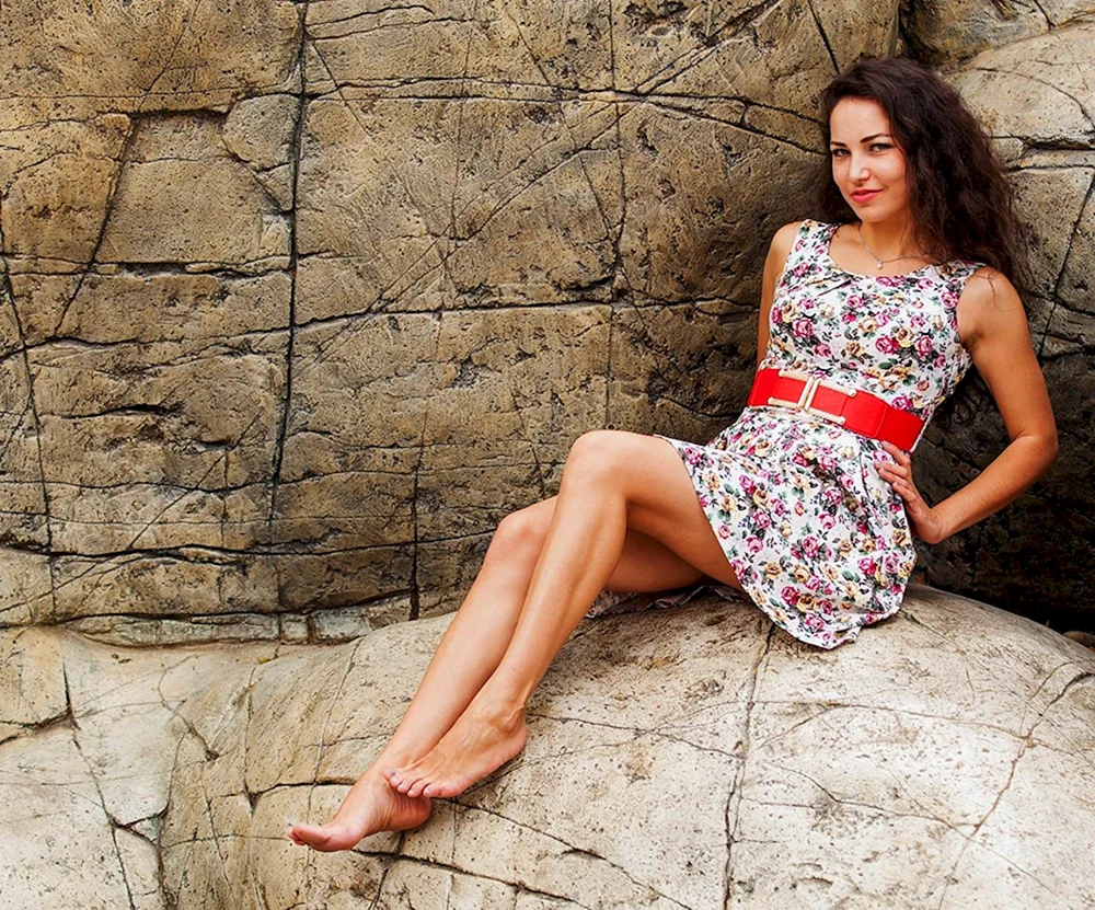 Antonina Divina barfuß