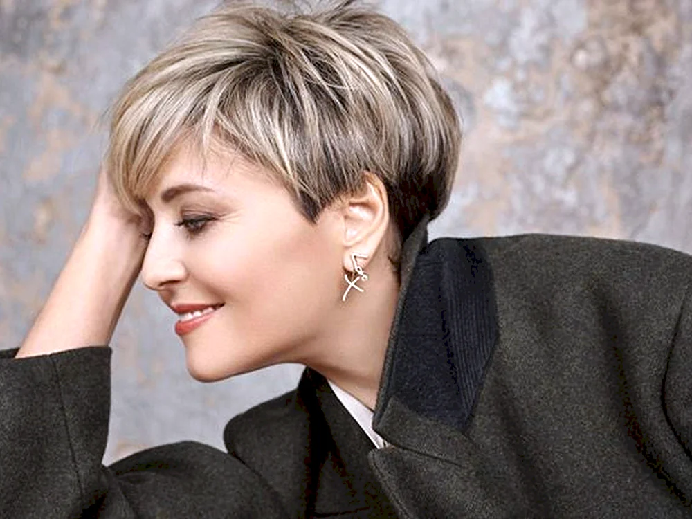 Pixie Haarschnitt Kalmanovich