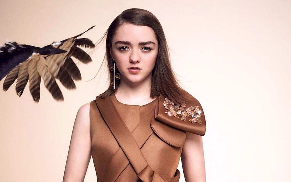 Macey Williams Maisie Williams