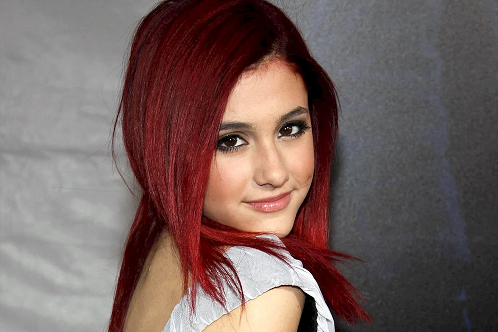 Ariana Grande 2010