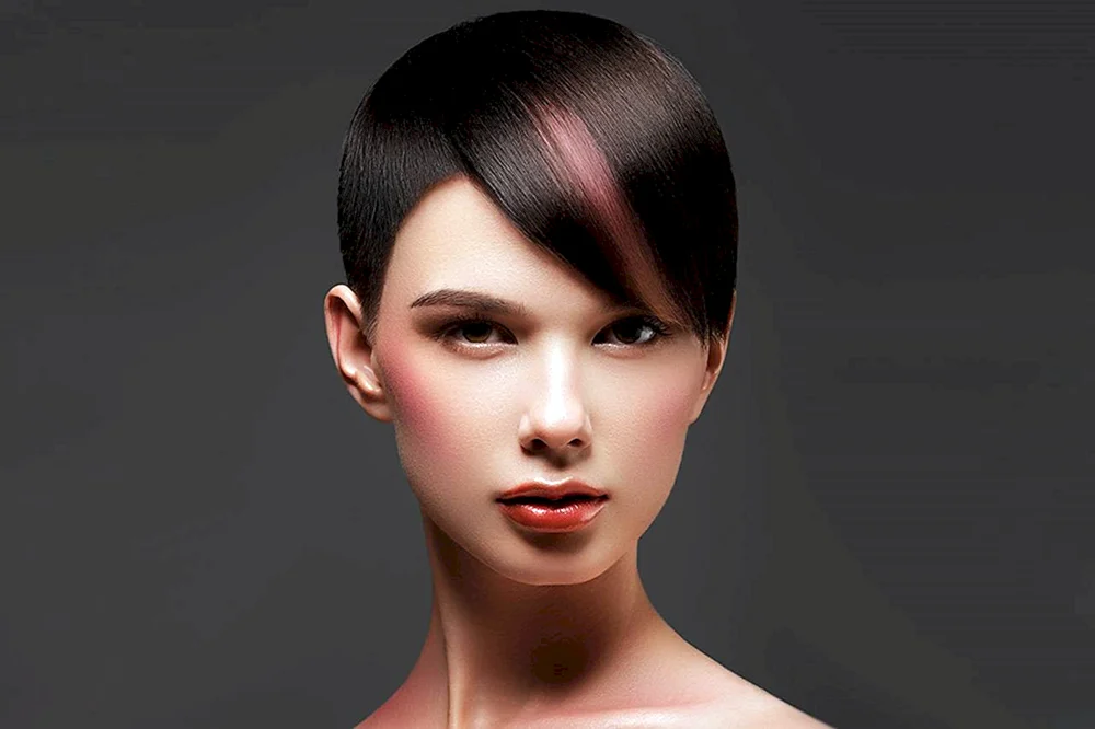 Assymmetrische Haarschnitte