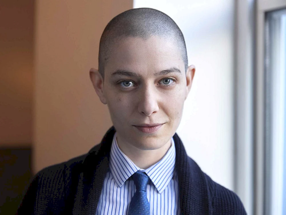 Asien Kate Dillon