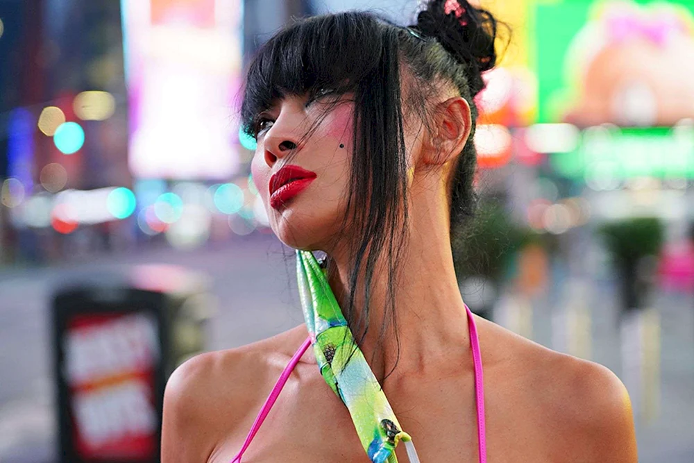 Bai Ling 2022