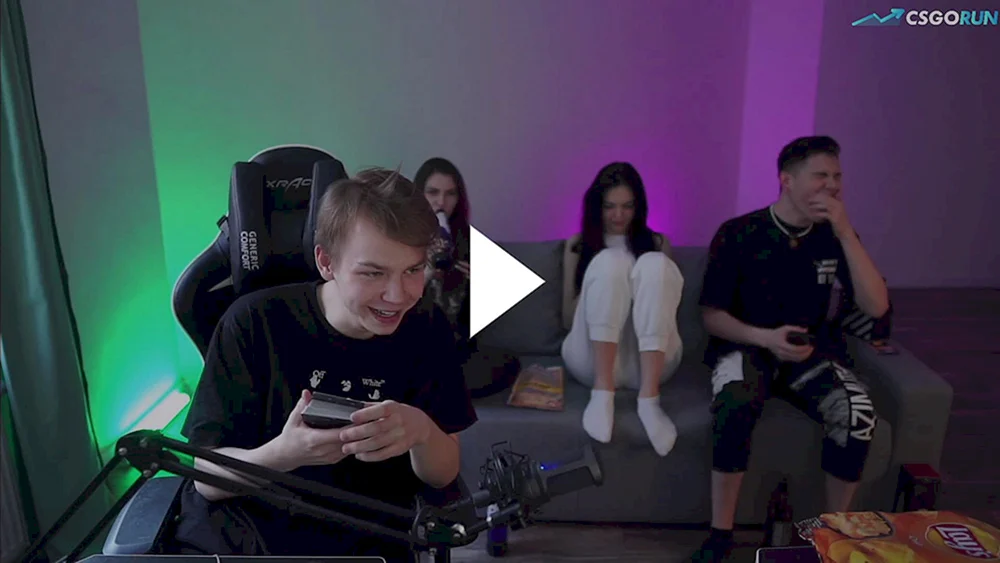 By OVL streamer