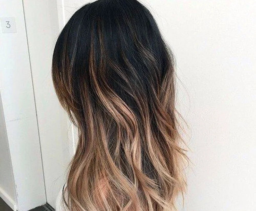 Balayage auf dunklem Haar 2018