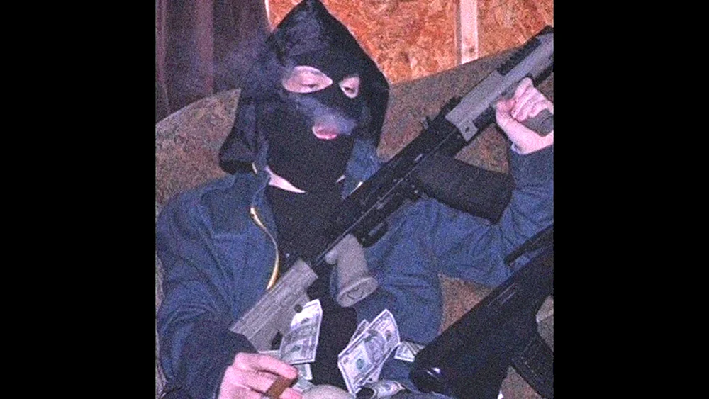 Bandit mit Maschinengewehr