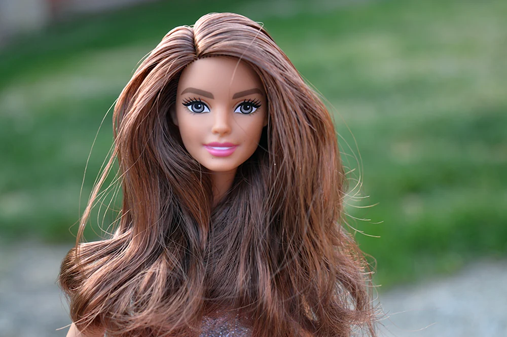 Barbie endlose Locken Puppe Abgekündigt durch Hersteller