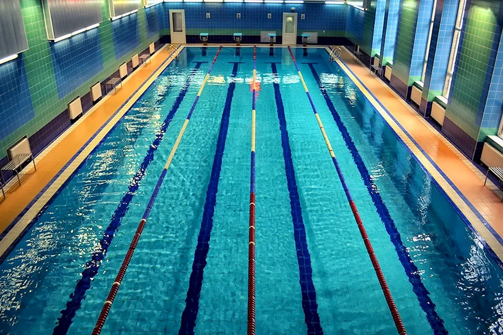 Schwimmbad. Schwimmbad Saratov Saratov