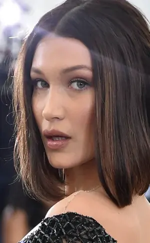 Bella Hadid 2020