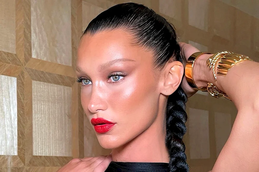 Bella Hadid Fox Eyes