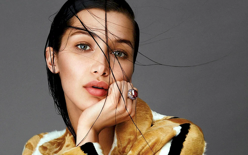 Bella Hadid Model