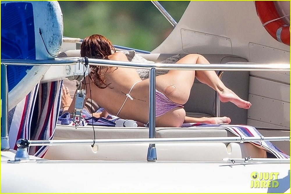 Renata Ri und Bella Thorne