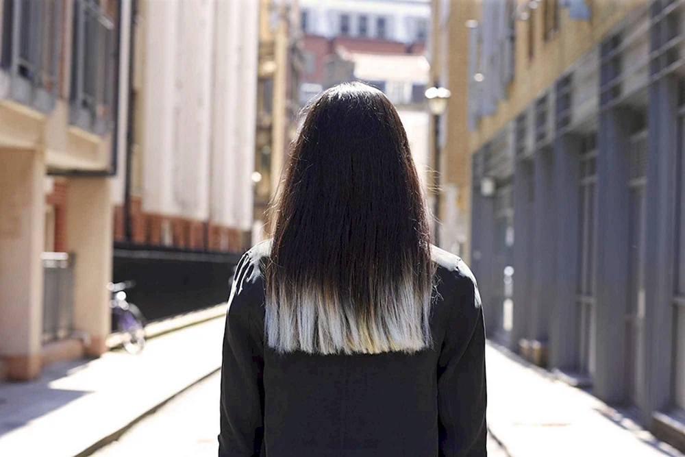 Ombré Färbung auf dunklem Haar