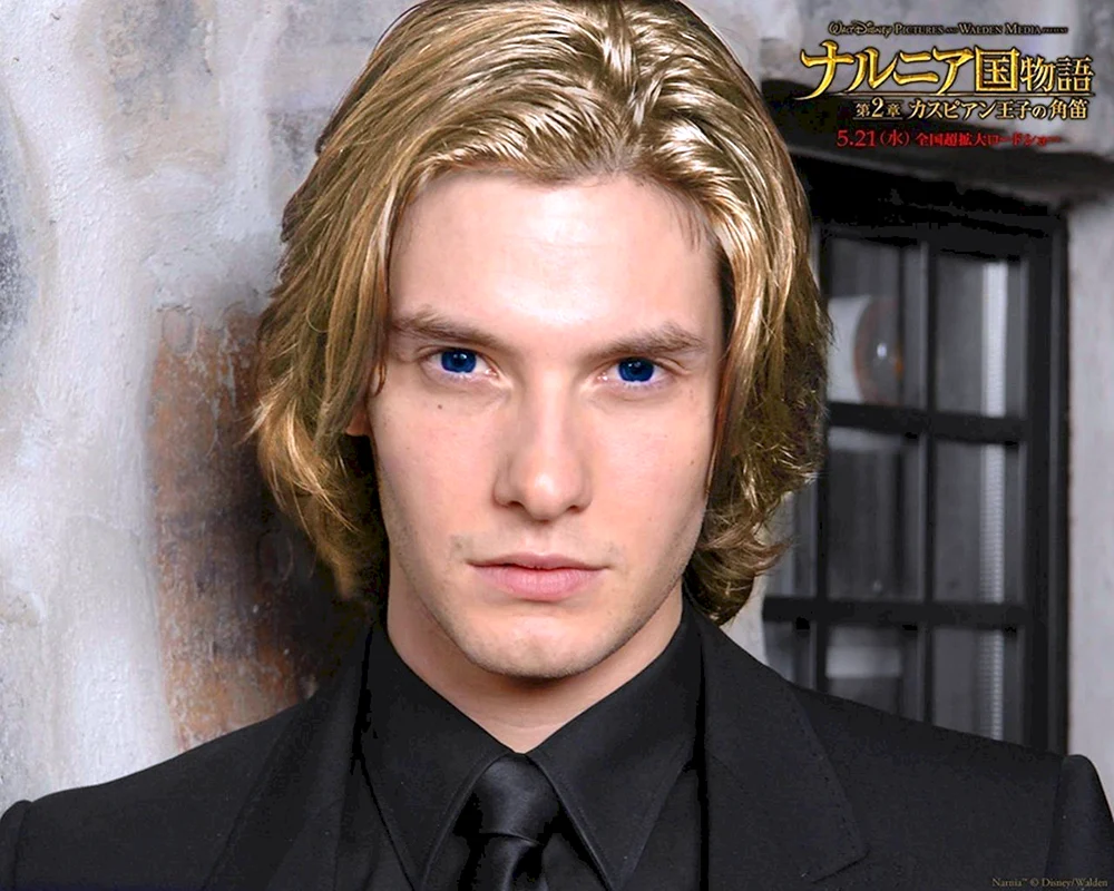Ben Barnes blond