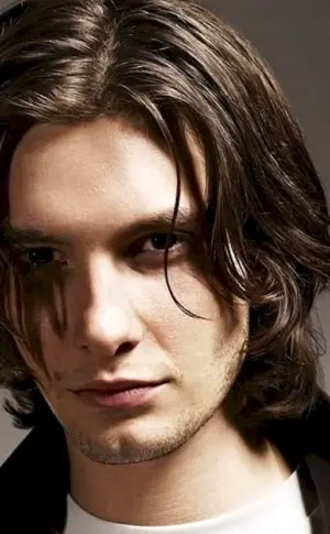 Ben Barnes Herrenfrisur