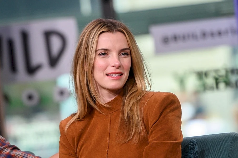 Betty Gilpin Jagd 2020