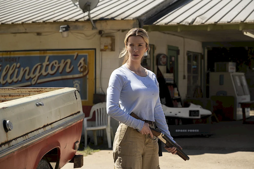 Betty Gilpin Serie Glanz
