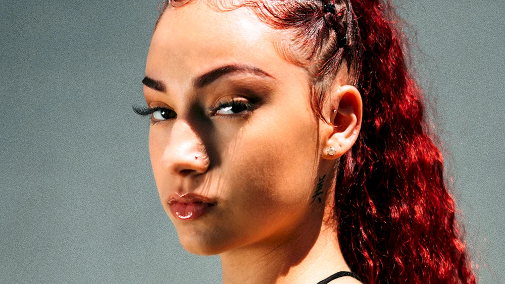 Bhad Bhabie mit Dreadlocks