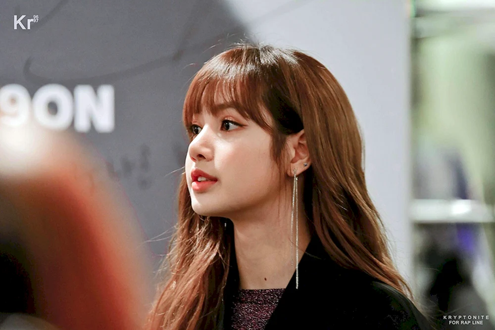 BLACKPINK Lisa ohne Pony