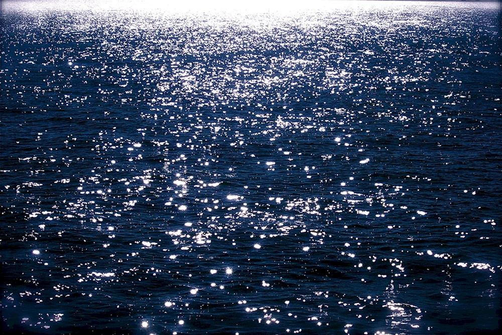 Glitzerndes Meer