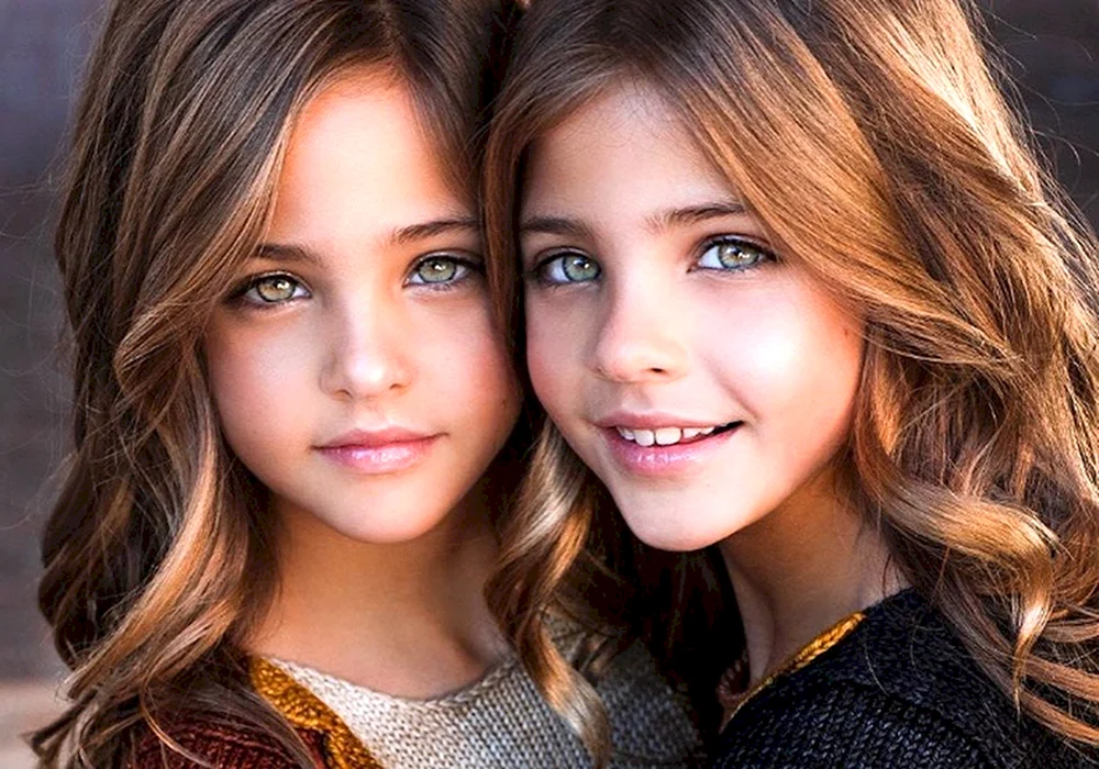 Mädchen Lia Rose und Ava Marie Clements