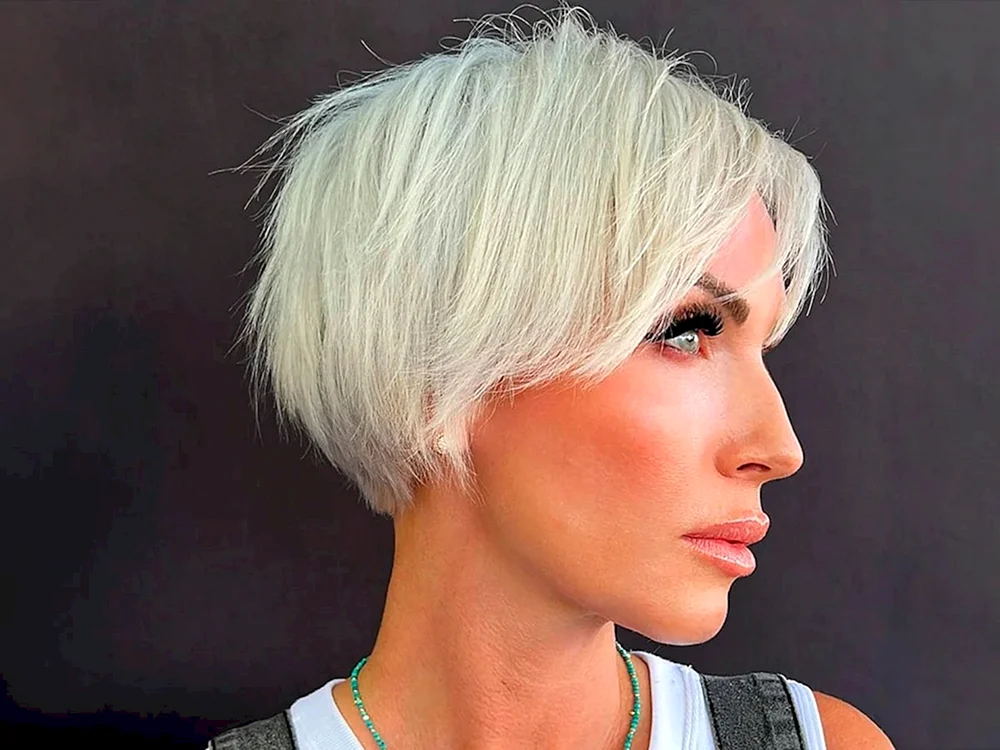 Blondtöne für kurzes Haar