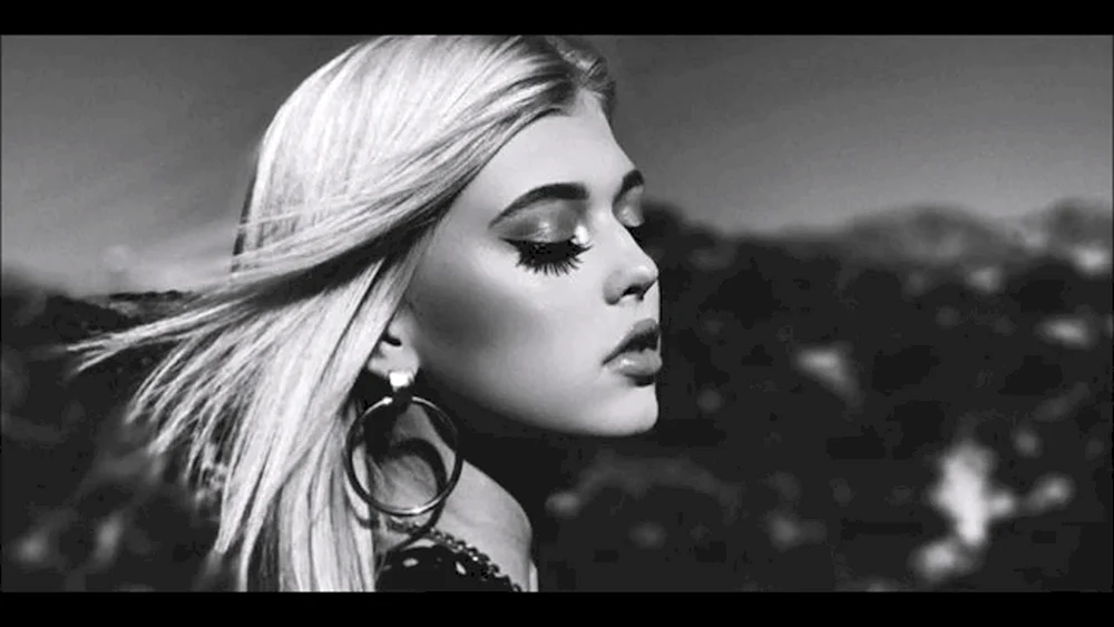 Blondie Lauren Grau
