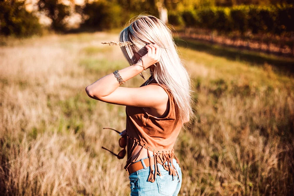 Blond von hinten