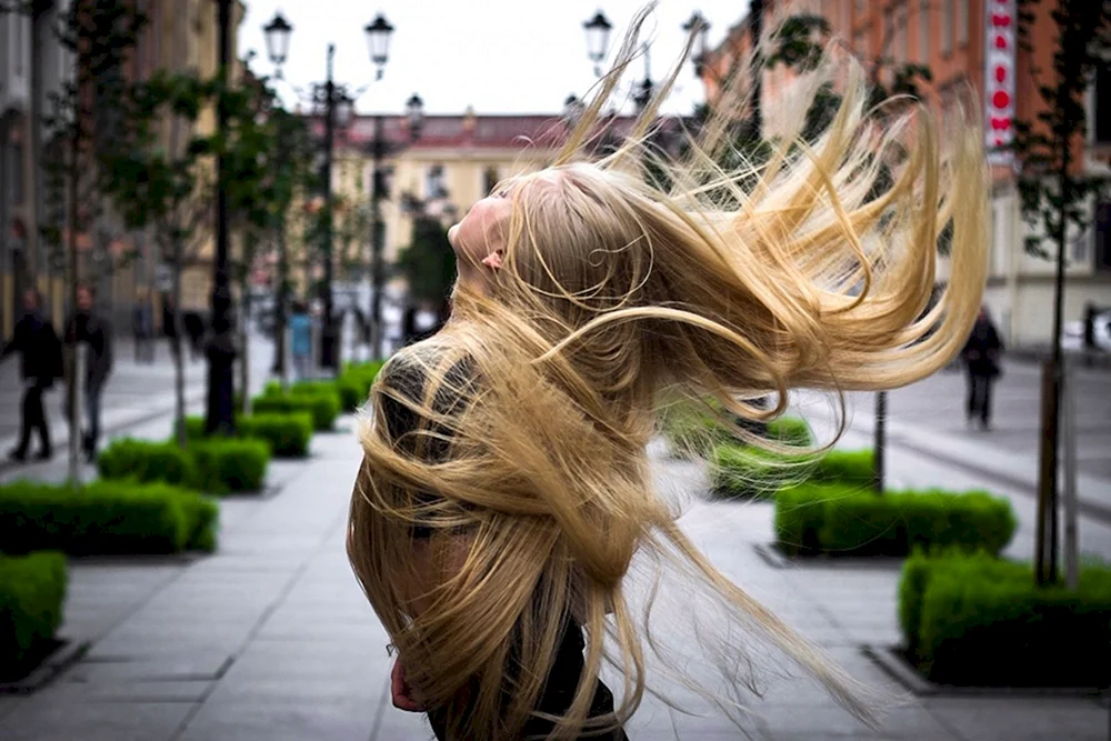 Lange Haare blond