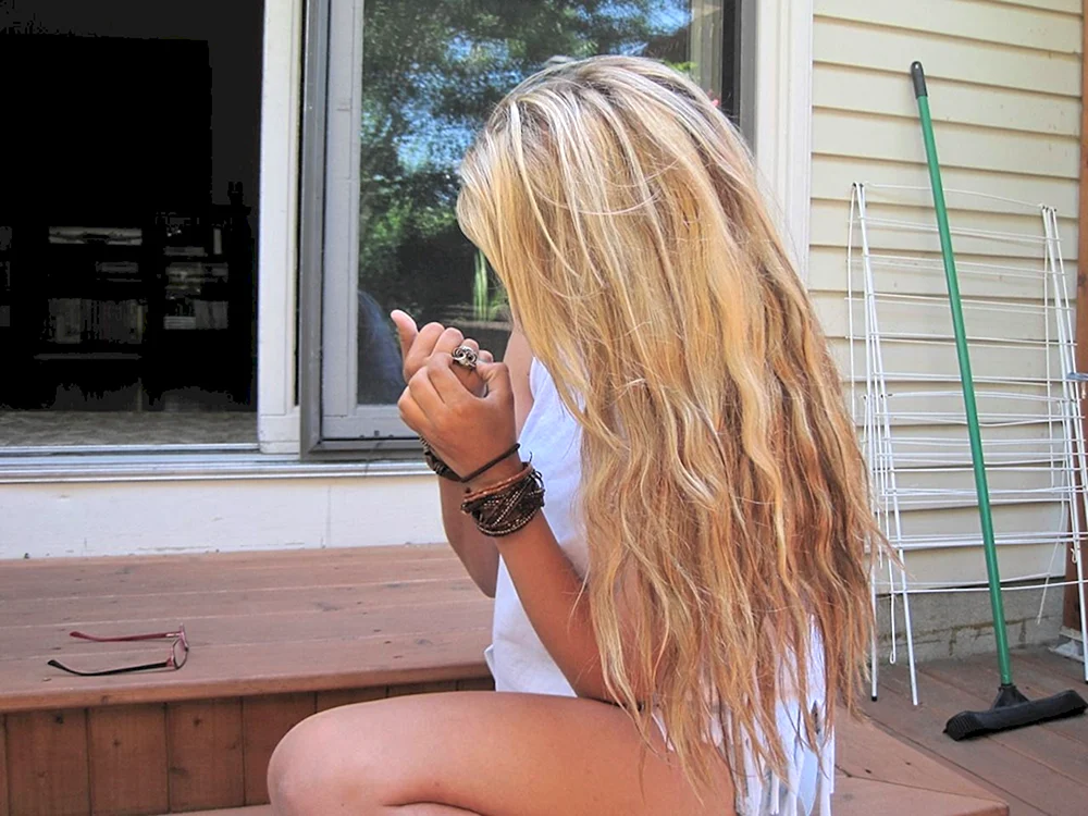 Maria Popova blond