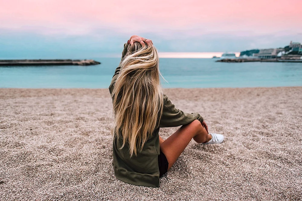 Blond von hinten