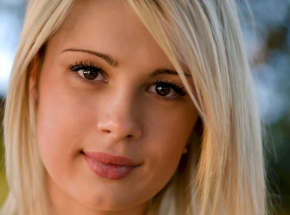 Braunäugige Blondinen