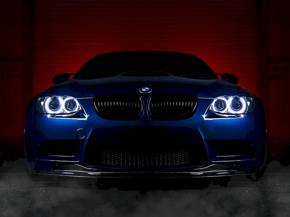 BMW m3 in dunkel