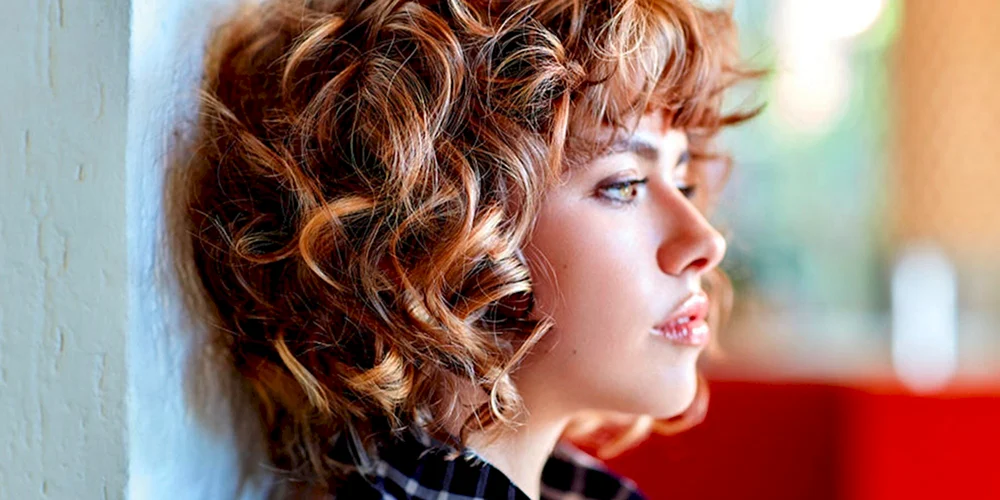Gavroche bob on curly hair