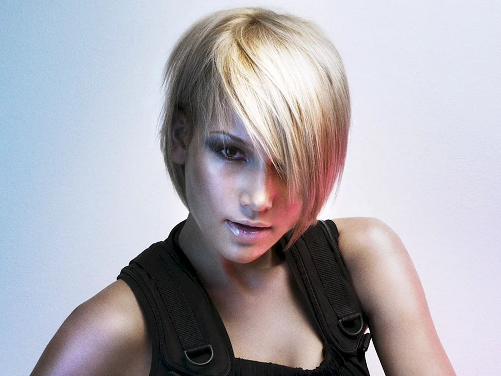 Haarschnitt asymmetrischer Bob bob kare asymmetrisch