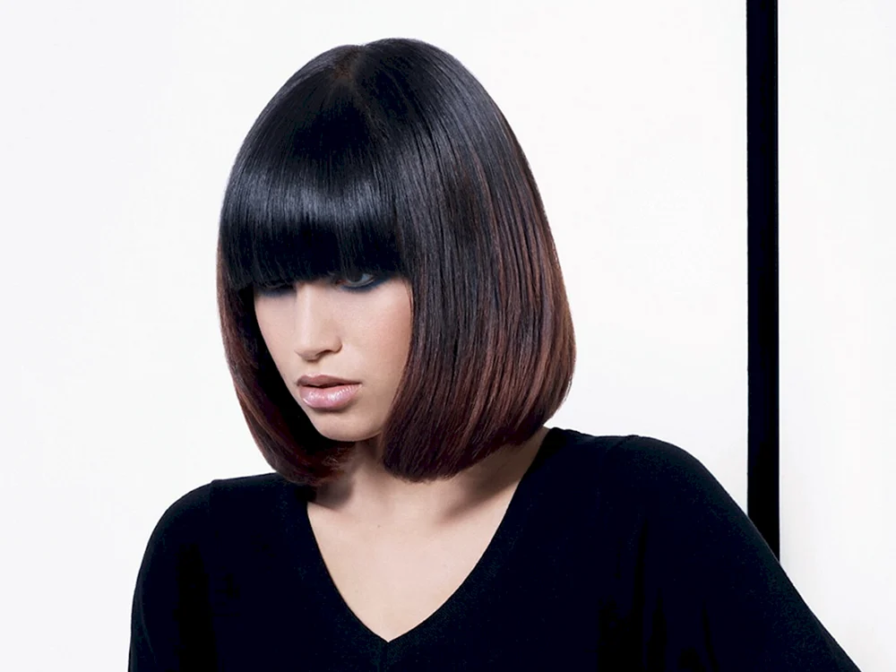 Rihanna asymmetrischer Bob
