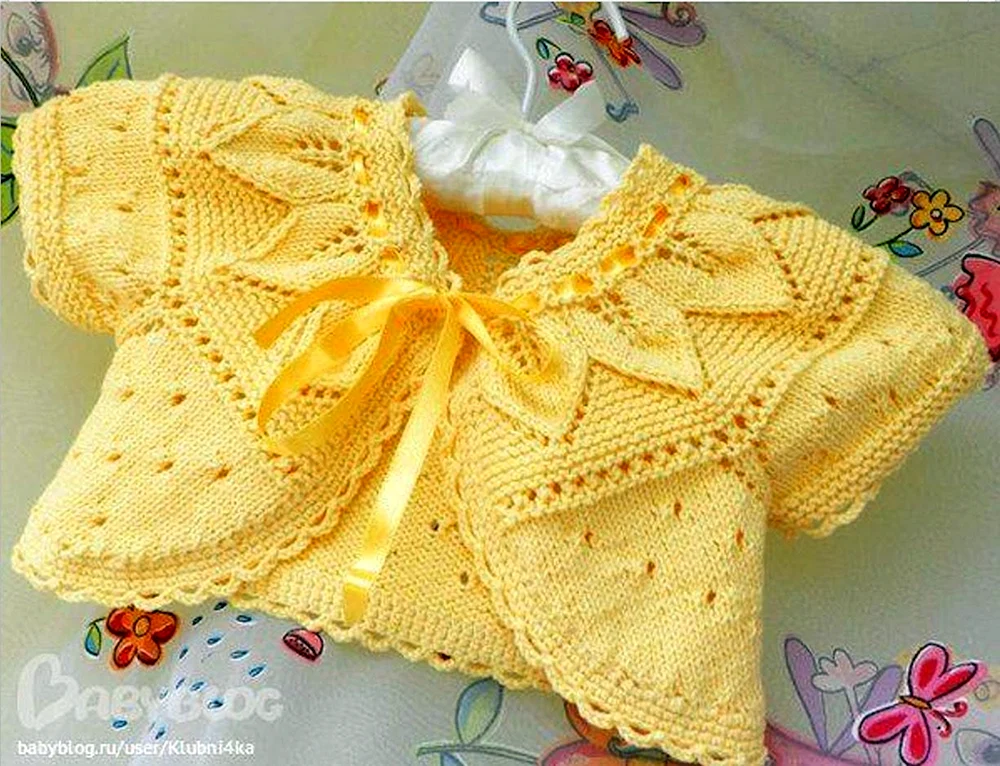 Bolero für Mädchen mit Nadeln