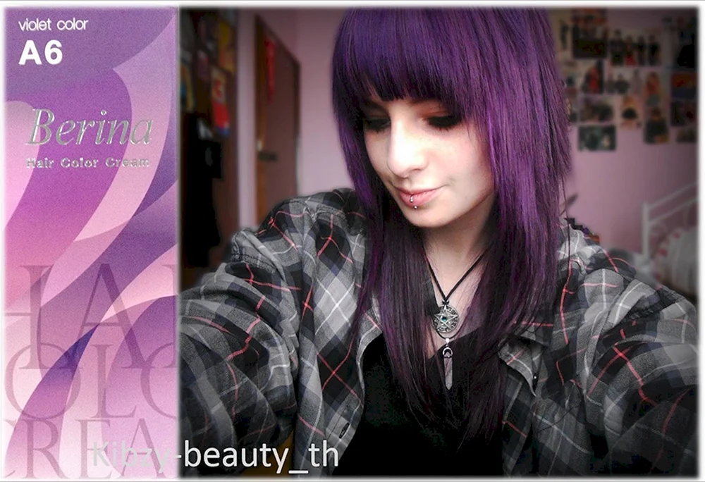 Braun Violett Haarfarbe