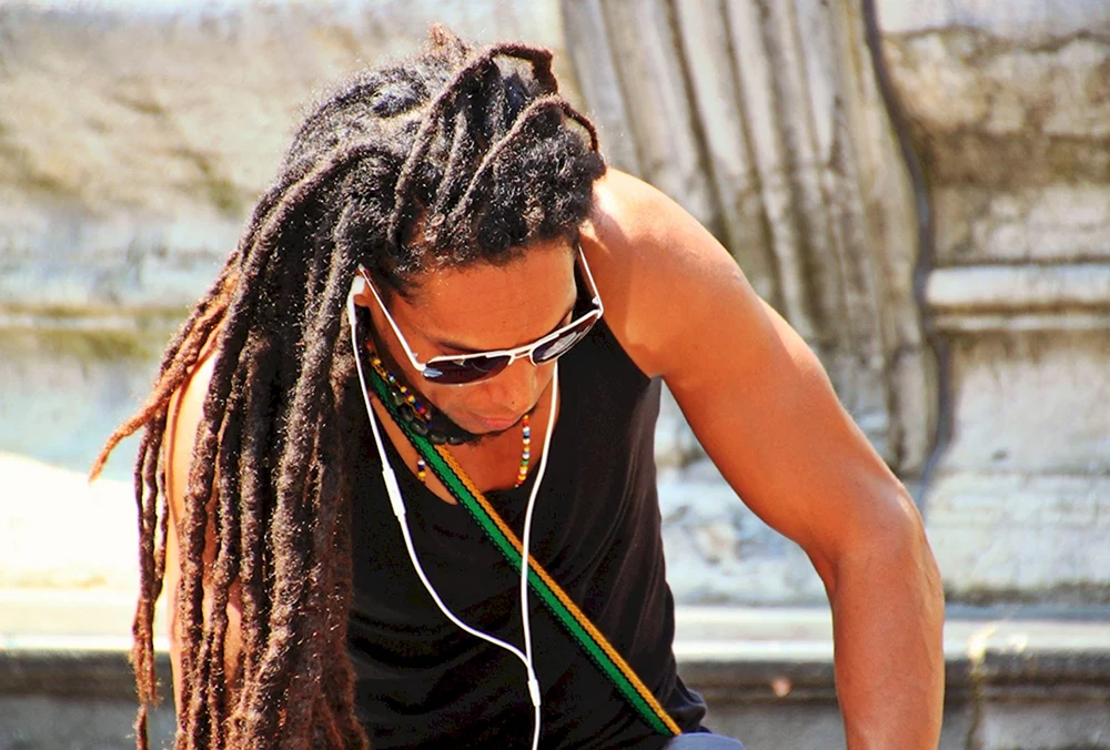 Brad Pitt dreads