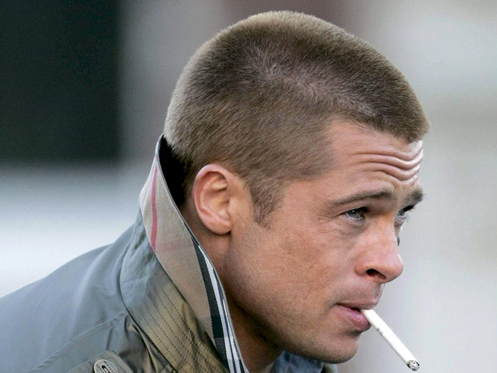Millimeter Haare auf dem Kopf