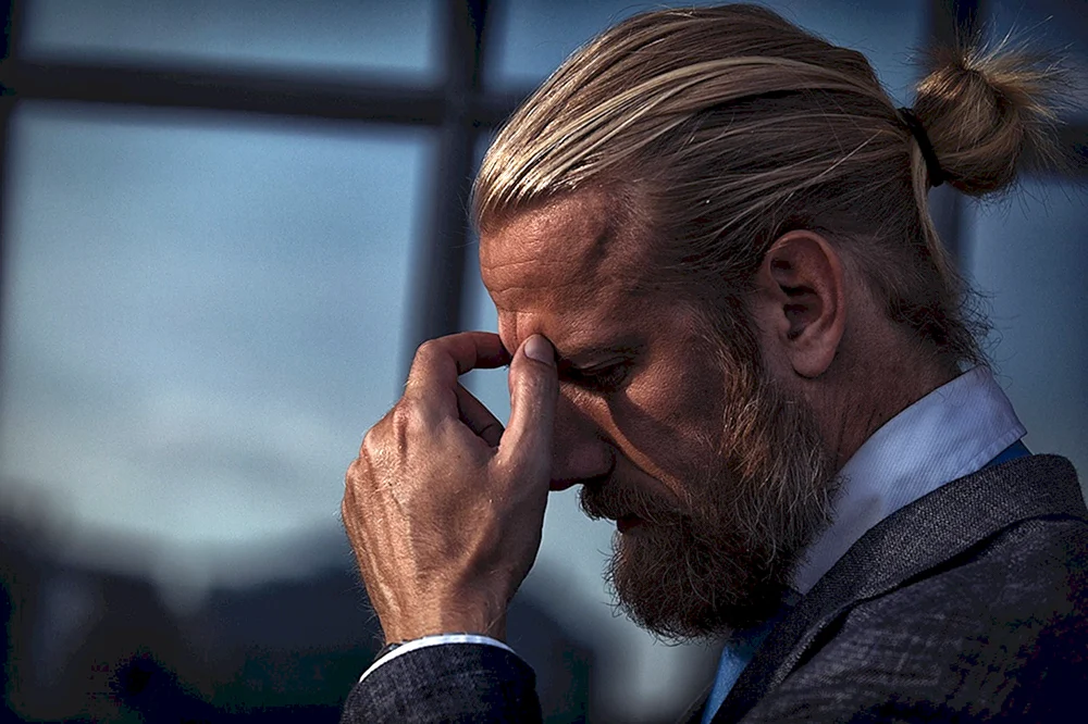 Brad Pitt. Haarknoten