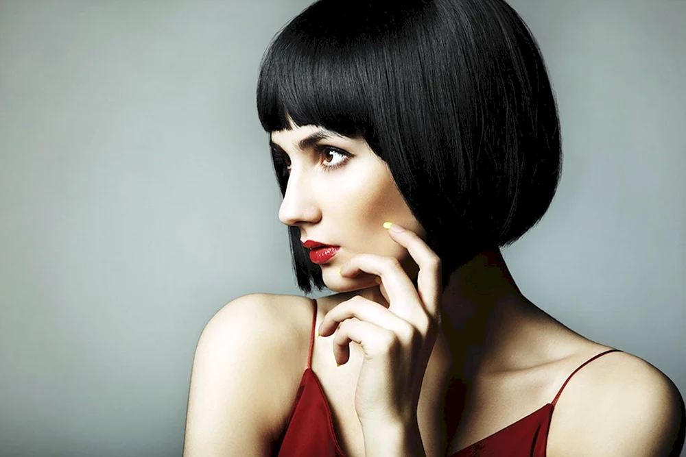 Brunette bob